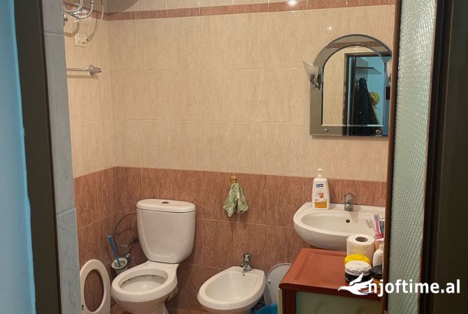 Shtepi me qera Apartament ne Tirane, 1+1, Mobilimi E mobiluar, Pagesa 400  Euro.