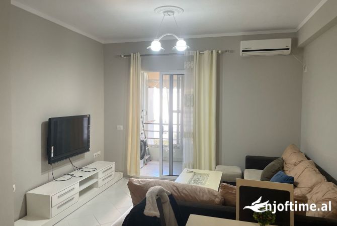 Shtepi me qera 1+1 ne Tirane - 400 Euro