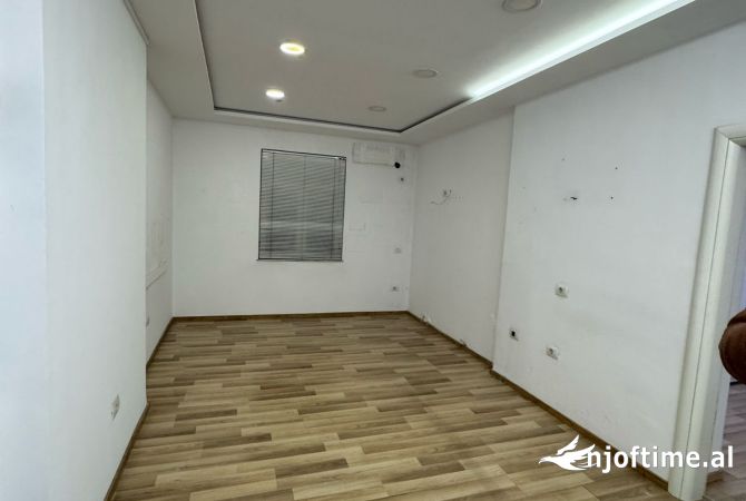 Shtepi me qera 2+1 ne Tirane - 700 Euro
