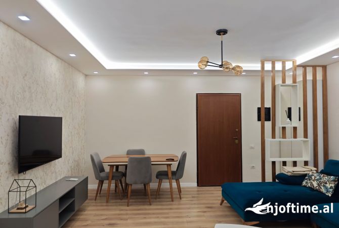 Shtepi me qera Apartament ne Tirane, 1+1, Mobilimi E mobiluar, Pagesa 550  Euro.