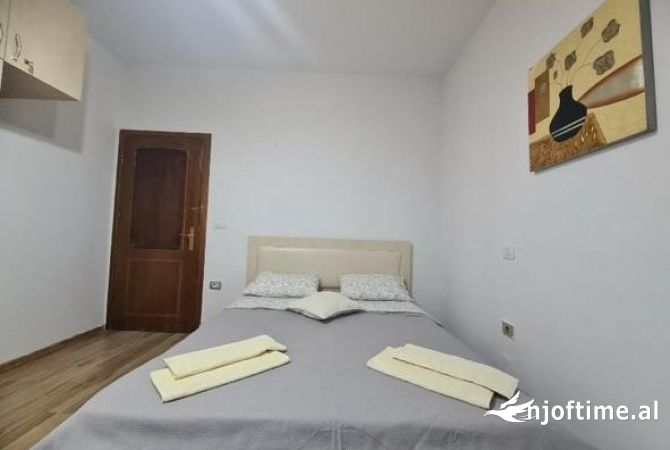 Shtepi me qera 1+1 ne Tirane - 300 Euro