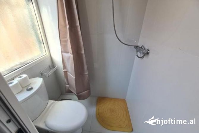 Shtepi me qera Apartament ne Tirane, 1+1, Mobilimi E mobiluar, Pagesa 300  Euro.