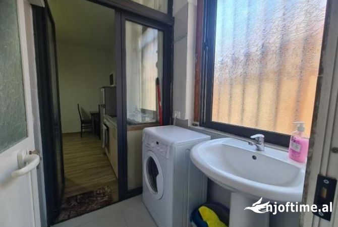 Shtepi me qera 1+1 ne Tirane - 300 Euro