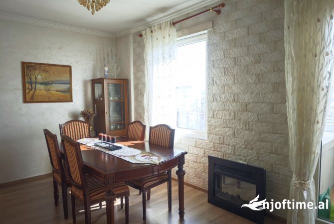 Shtepi me qera 2+1 ne Tirane - 750 Euro