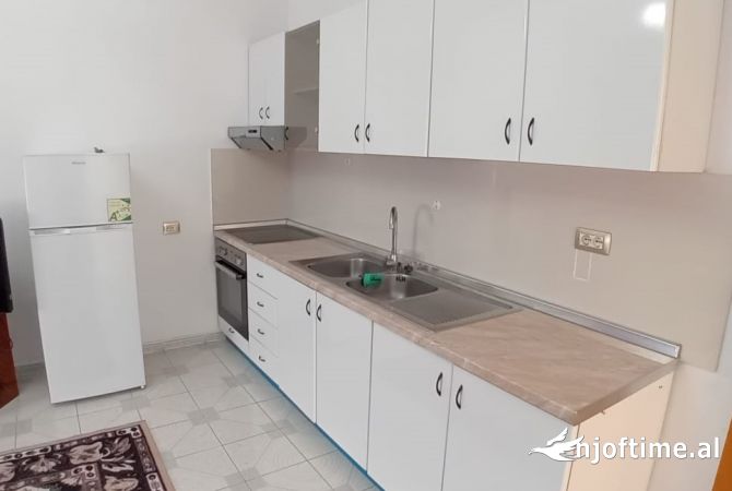 Shtepi me qera 1+1 ne Tirane - 45,000 Leke