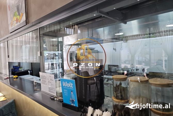 Shitet Biznesi Restorant tek Rezidenca Tower Bridge 3 Kinostudio!