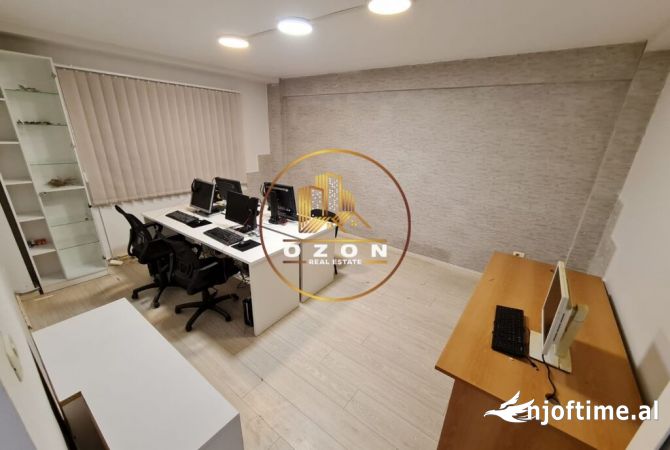 Shtepi me qera Apartament ne Tirane, 4+1, Mobilimi E mobiluar, Pagesa 790  Euro.