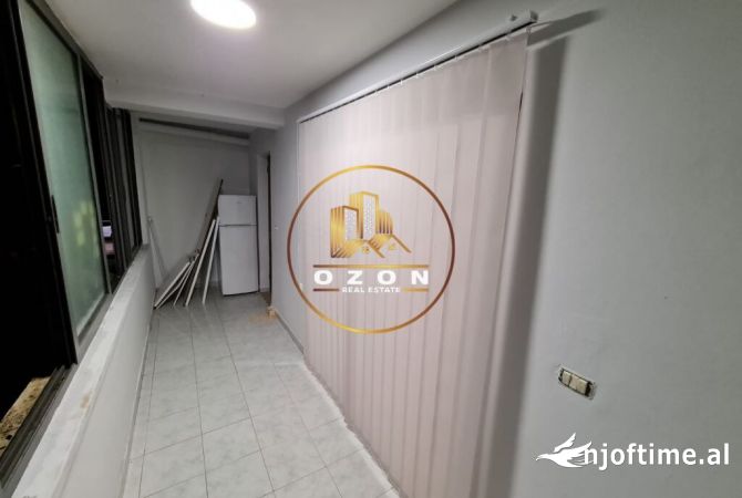Shtepi me qera Apartament ne Tirane, 4+1, Mobilimi E mobiluar, Pagesa 790  Euro.