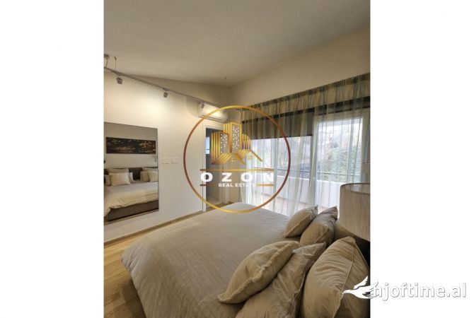 Shtepi ne shitje Apartament ne Tirane, 2+1, Mobilimi E mobiluar, Pagesa 420,000  Euro.