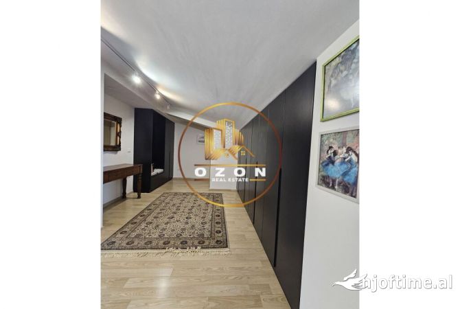 Shtepi ne shitje Apartament ne Tirane, 2+1, Mobilimi E mobiluar, Pagesa 420,000  Euro.