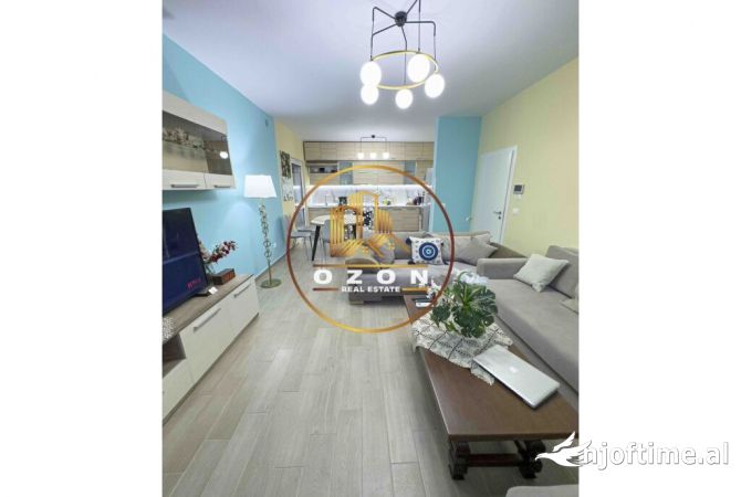 Shtepi me qera Apartament ne Tirane, 2+1, Mobilimi E mobiluar, Pagesa 1,100  Euro.