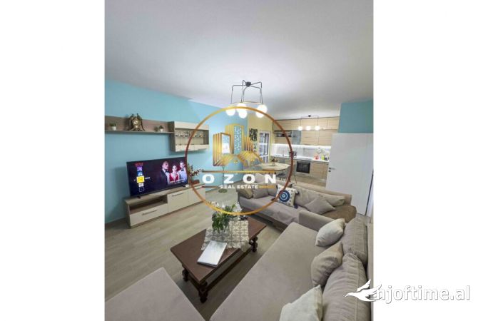 Shtepi me qera Apartament ne Tirane, 2+1, Mobilimi E mobiluar, Pagesa 1,100  Euro.