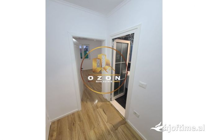 Shtepi ne shitje Apartament ne Tirane, 1+1, Mobilimi Bosh, pa mobiluar, Pagesa 120,000  Euro.