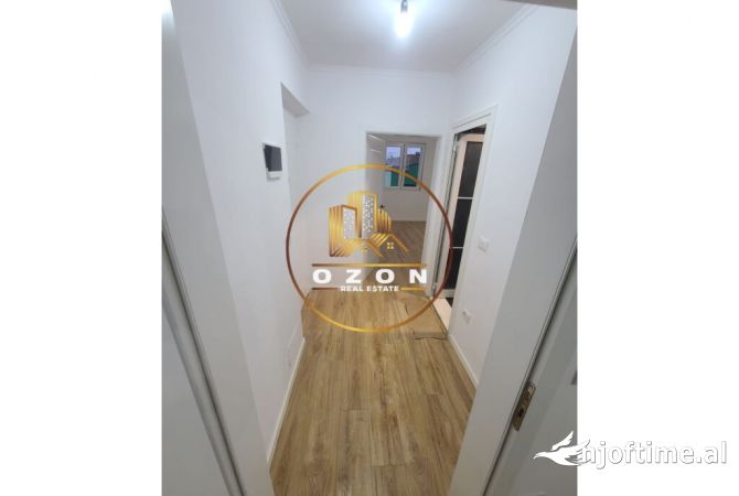 Shtepi ne shitje Apartament ne Tirane, 1+1, Mobilimi Bosh, pa mobiluar, Pagesa 120,000  Euro.