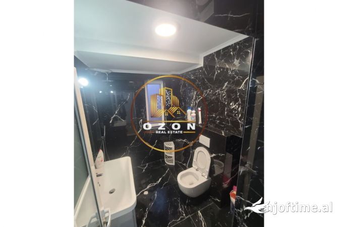 Shtepi ne shitje Apartament ne Tirane, 1+1, Mobilimi Bosh, pa mobiluar, Pagesa 120,000  Euro.