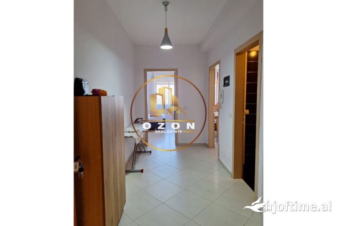 Shtepi me qera Apartament ne Tirane, 2+1, Mobilimi E mobiluar, Pagesa 500  Euro.