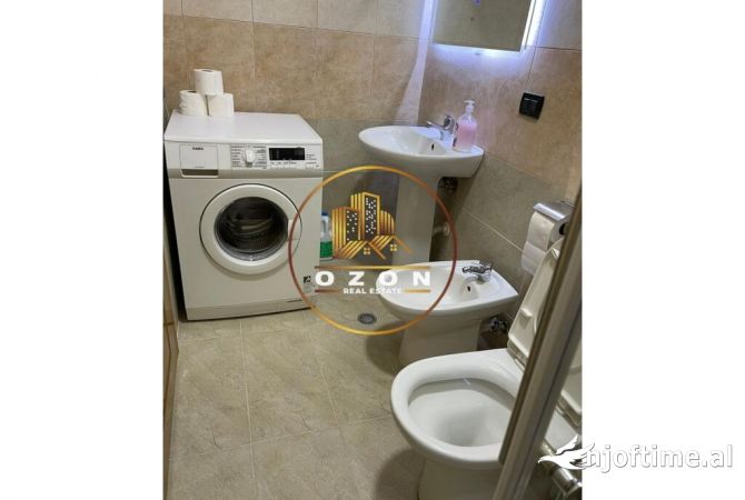 Shtepi me qera Apartament ne Tirane, 2+1, Mobilimi E mobiluar, Pagesa 800  Euro.