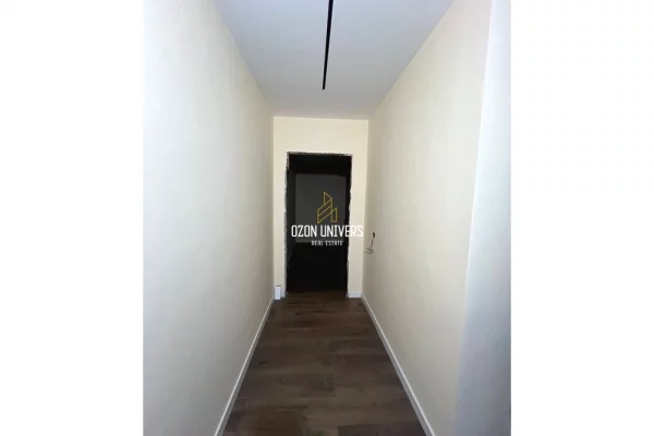 Shtepi ne shitje Apartament ne Sarande, 2+1, Mobilimi Bosh, pa mobiluar, Pagesa 300,000  Euro.