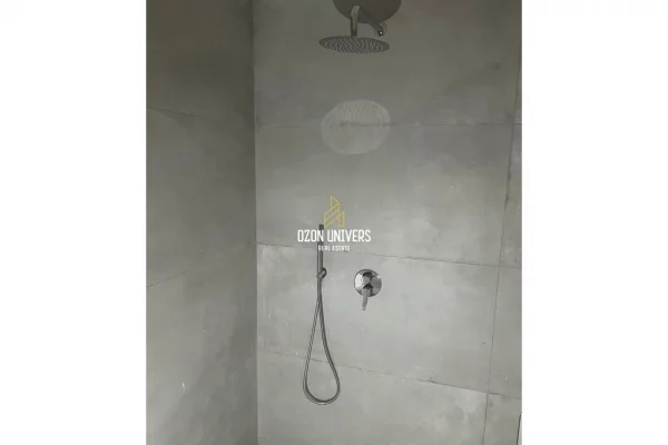 Shtepi ne shitje Apartament ne Sarande, 2+1, Mobilimi Bosh, pa mobiluar, Pagesa 300,000  Euro.