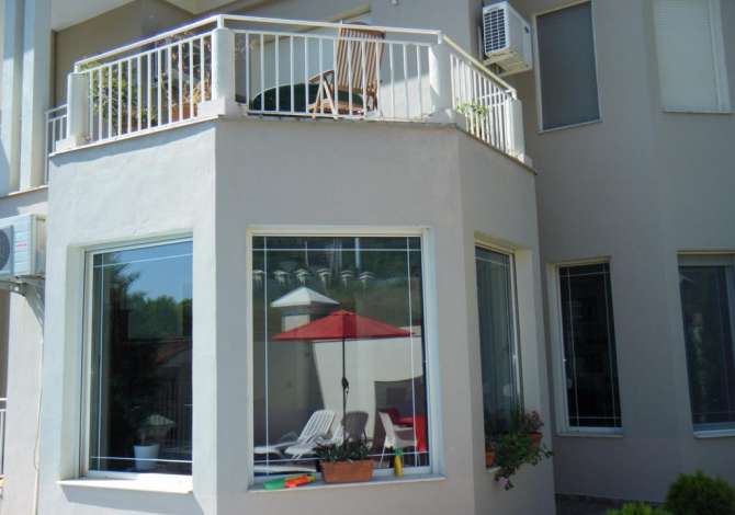 Shtepi ne shitje Vila Luksoze ne Tirane, 7+1, Mobilimi Pjeserisht e mobiluar, Pagesa 800,000  Euro.