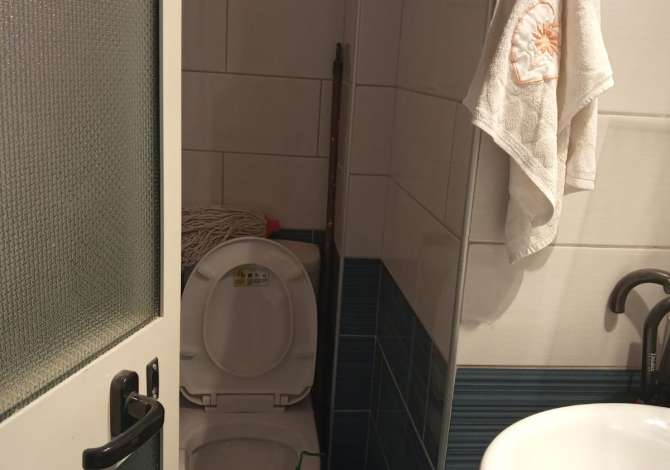 Shtepi ne shitje Apartament ne Tirane, 2+1, Mobilimi E mobiluar, Pagesa 140,000  Euro.