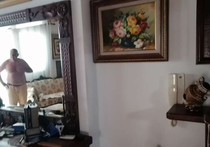 Shtepi ne shitje Shtepi Private ne Tirane, 7+1, Mobilimi Bosh, pa mobiluar, Pagesa 850,000  Euro.