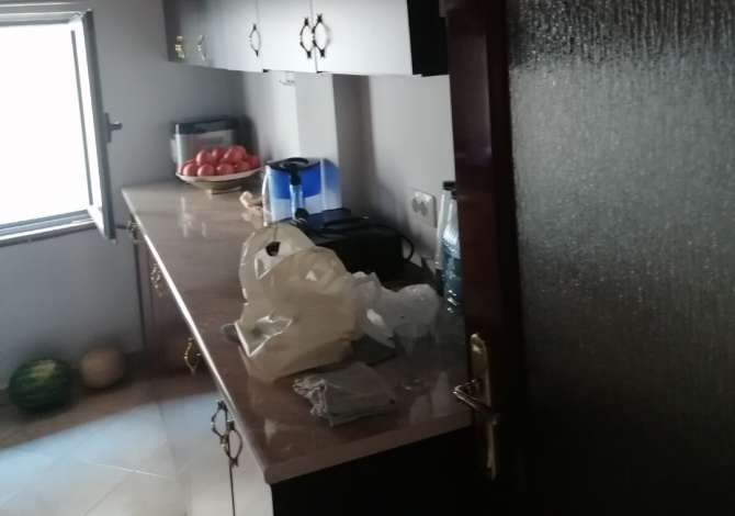 Shtepi ne shitje Shtepi Private ne Tirane, 7+1, Mobilimi Bosh, pa mobiluar, Pagesa 850,000  Euro.