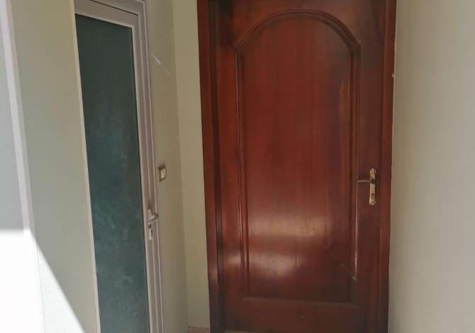 Shtepi ne shitje Shtepi Private ne Tirane, 7+1, Mobilimi Bosh, pa mobiluar, Pagesa 850,000  Euro.