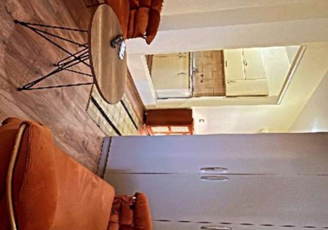 Shtepi ne shitje Apartament ne Tirane, 4+1, Mobilimi E mobiluar, Pagesa 248,000  Euro.