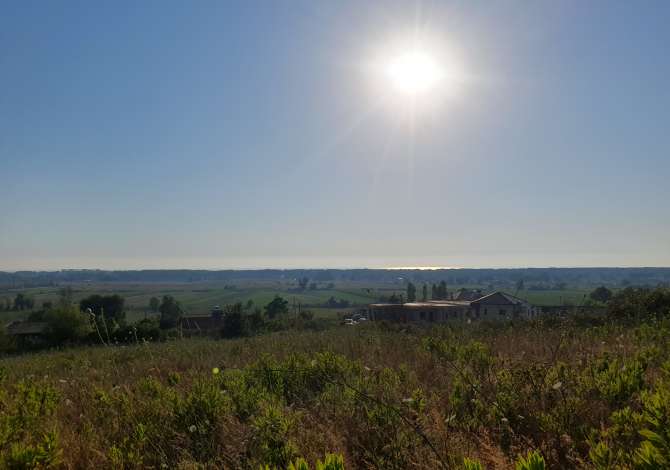 Truall ose Toke  ne Durres - 70,000 Euro