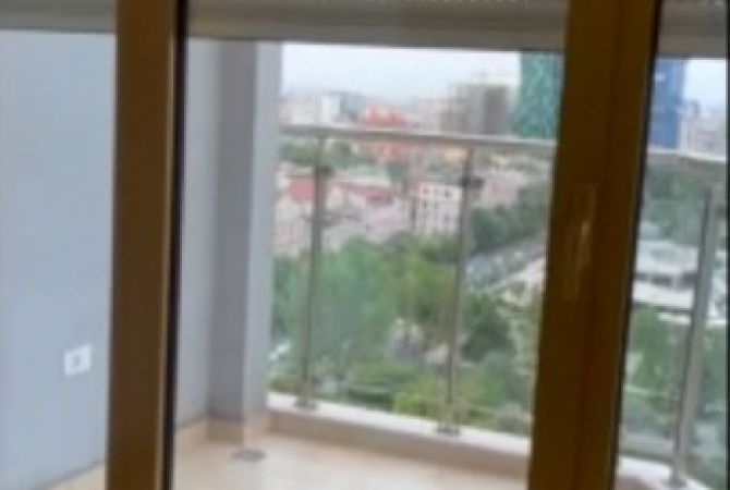 Shtepi ne shitje Apartament ne Tirane, 3+1, Mobilimi E mobiluar, Pagesa 584,000  Euro.