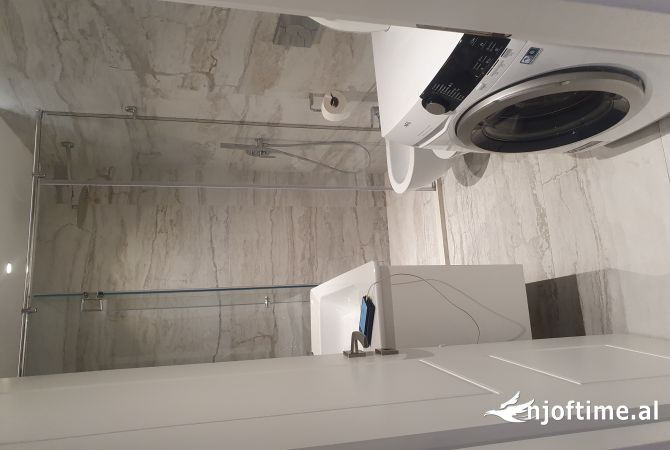 Shtepi me qera 2+1 ne Tirane - 1,200 Euro