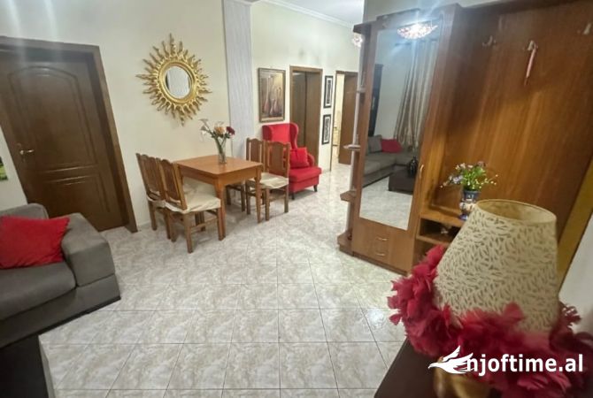 Shtepi me qera 3+1 ne Tirane - 700 Euro