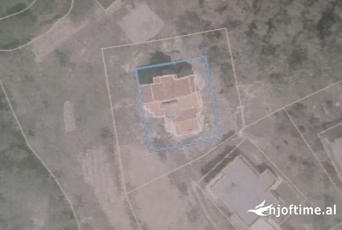 Shtepi ne shitje Shtepi Private ne Tirane, 5+1, Mobilimi Bosh, pa mobiluar, Pagesa 30,000,000  Leke.