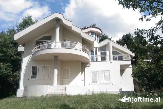 Shtepi ne shitje 5+1 ne Tirane - 300,000 Euro