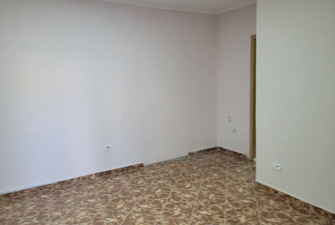 Ambjent biznesi me qera 1+1 ne Tirane - 350 Euro
