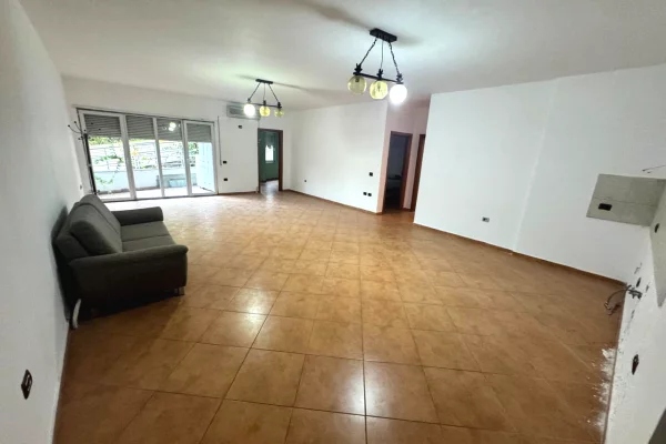Shtepi ne shitje 3+1 ne Tirane - 260,000 Euro
