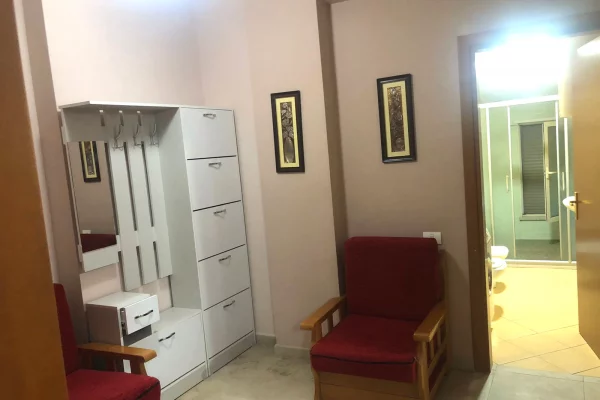 Shtepi me qera Apartament ne Tirane, 1+1, Mobilimi E mobiluar, Pagesa 600  Euro.