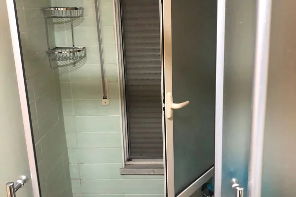 Shtepi me qera Apartament ne Tirane, 1+1, Mobilimi E mobiluar, Pagesa 600  Euro.