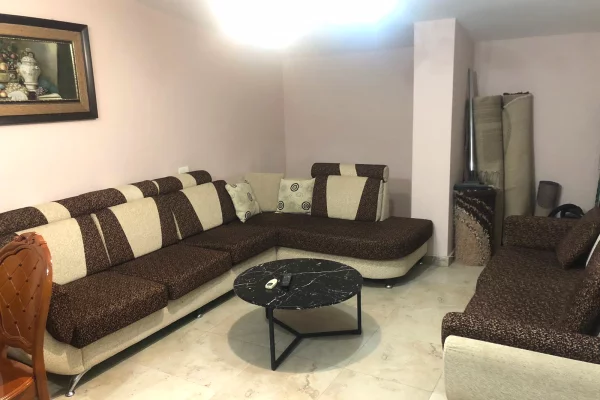 Shtepi me qera Apartament ne Tirane, 1+1, Mobilimi E mobiluar, Pagesa 600  Euro.