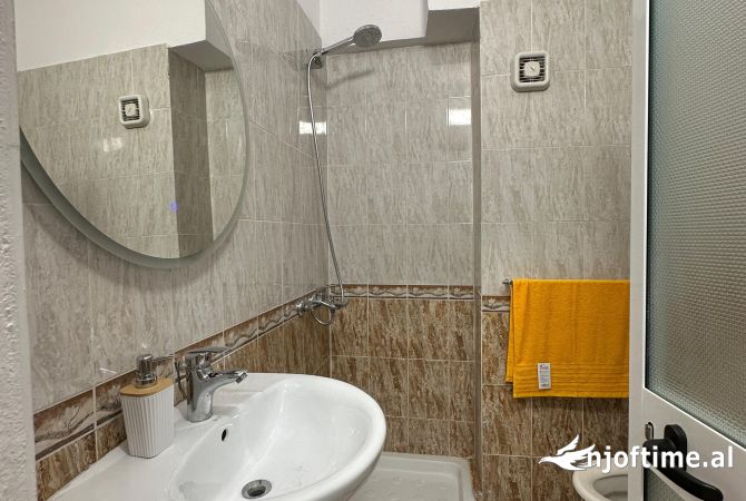 Shtepi ne shitje Apartament ne Durres, 1+1, Mobilimi E mobiluar, Pagesa 130,000  Euro.