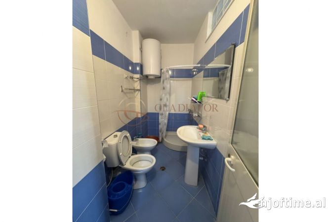 Shtepi ne shitje Apartament ne Durres, Garsoniere, Mobilimi E mobiluar, Pagesa 50,001  Euro.