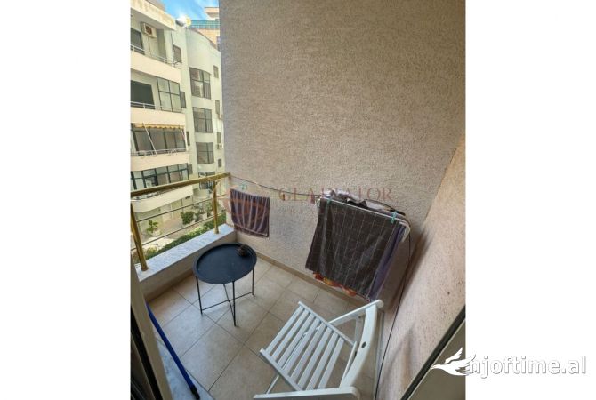 Shtepi ne shitje Apartament ne Durres, Garsoniere, Mobilimi E mobiluar, Pagesa 50,001  Euro.