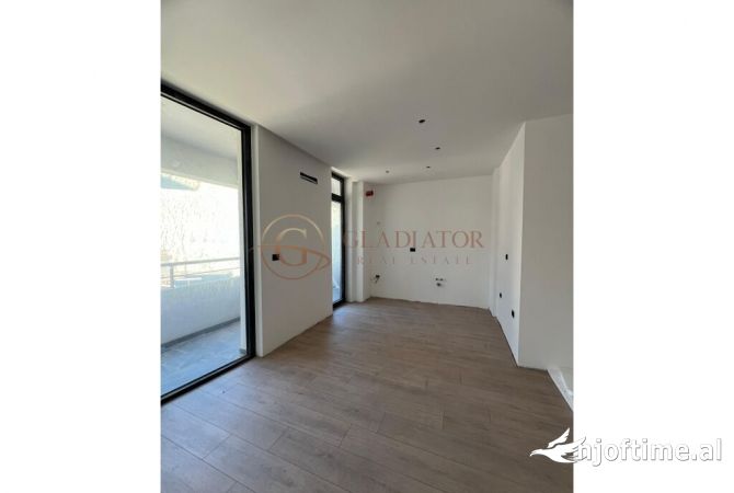 Shtepi ne shitje Apartament ne Durres, 1+1, Mobilimi Bosh, pa mobiluar, Pagesa 138,001  Euro.