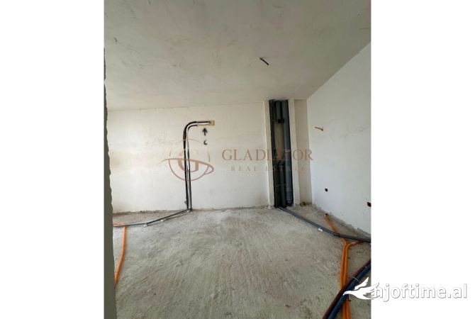 Shtepi ne shitje Apartament ne Durres, 1+1, Mobilimi Bosh, pa mobiluar, Pagesa 68,800  Euro.