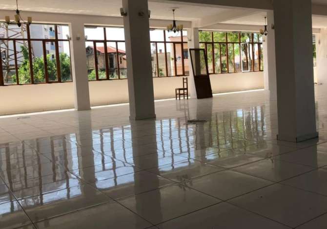 Business Property for Rent 4+1 in Tirana - 2,000 Euro