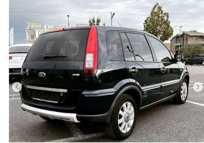 Noleggio Auto  a Valona - 3,500 Leke