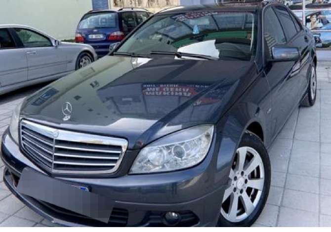 Car Rental in Vlora - 40 Euro
