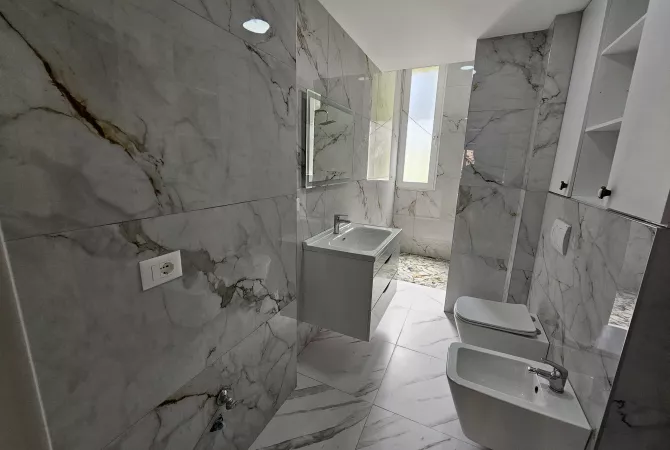 Shtepi ne shitje 3+1 ne Tirane - 239,000 Euro