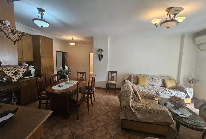 Shtepi me qera 2+1 ne Tirane - 500 Euro